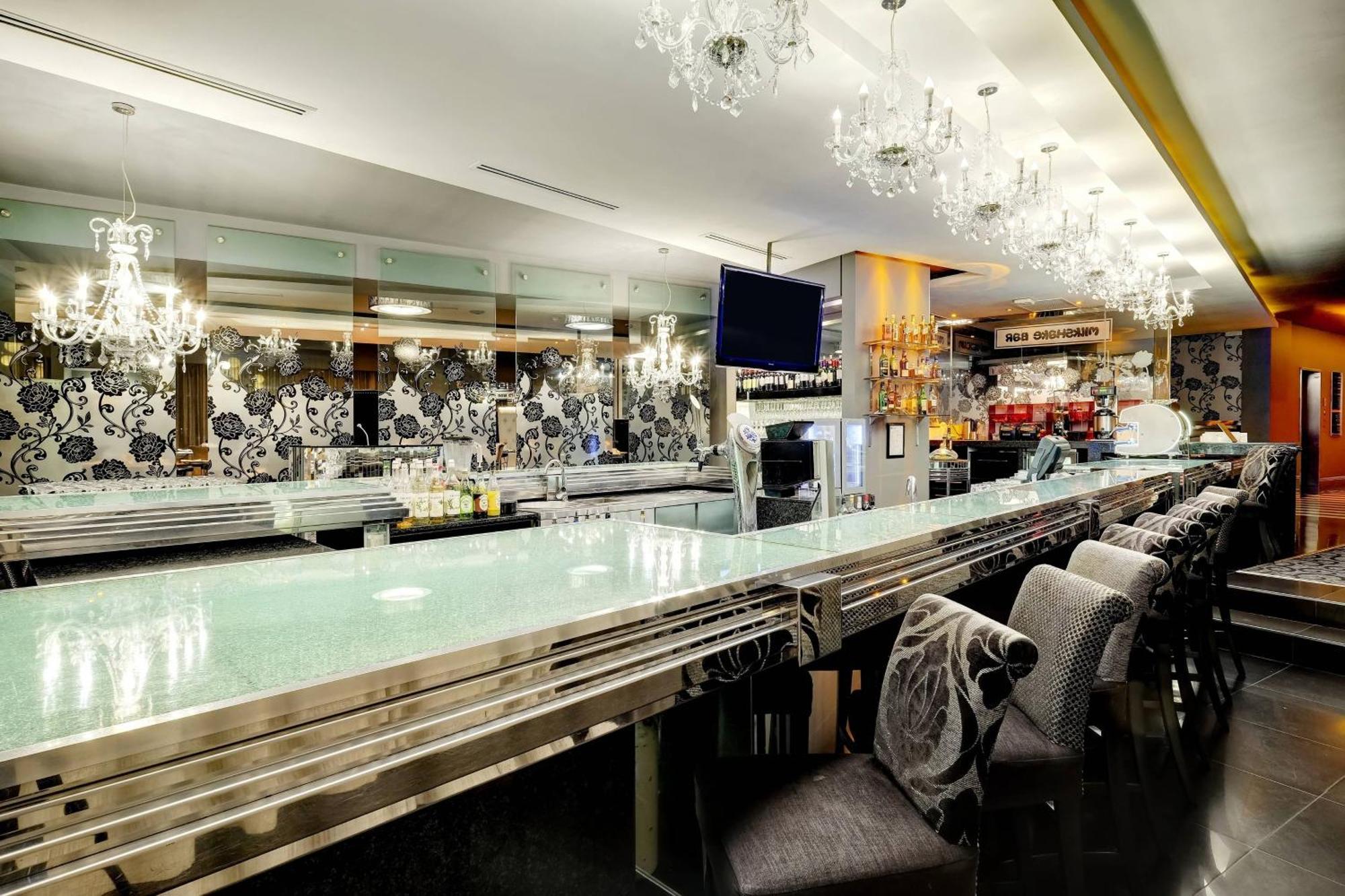 Protea Hotel Fire & Ice! By Marriott Johannesburg Melrose Arch Exterior foto